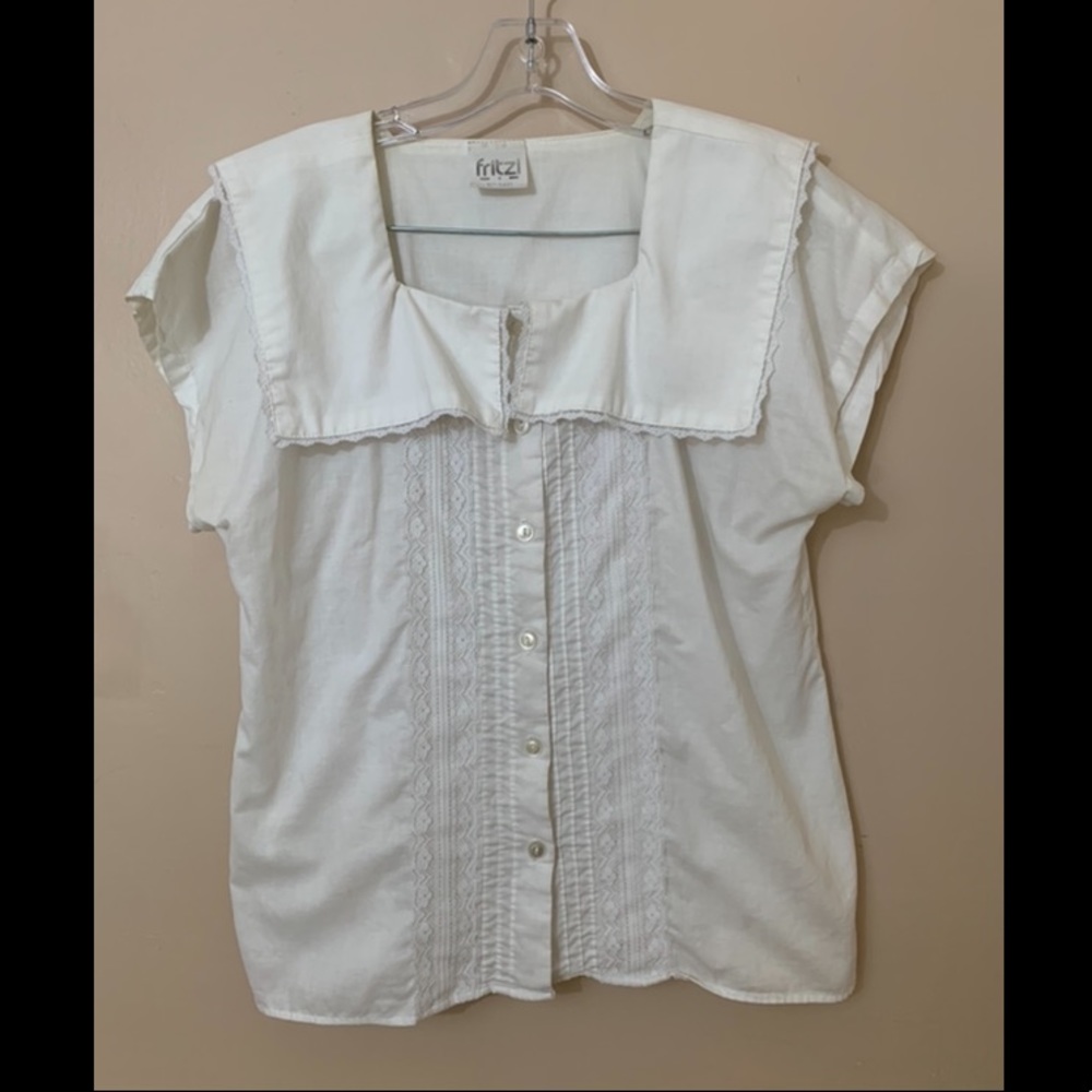 Vintage White cotton blouse with Peter Pan collar